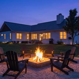 Blossom House- Private 5-Acre Door County Retreat