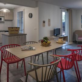 Villa Fabregues with shared pool