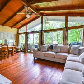 Waterfront Nolin Lake Retreat with Lake Views