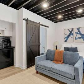 Housepitality - The Brandenburg Suite - Efficiency