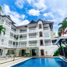 Villa Atchara, hotel en Patong