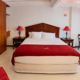 Gran Hotel Santa Cruz-Senses Centro