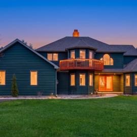 Cherry Hill- Charming Sister Bay Home, Backyard Oasis, HotTub