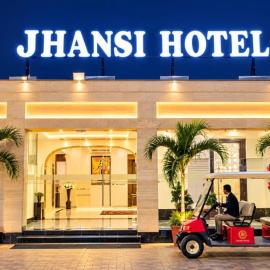 Jhansi Hotel, hotelli kohteessa Jhānsi