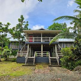 Seghe Accommodation, hotel i Seghe