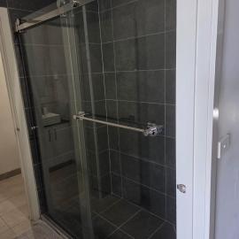 Spacious n comfortable modern family home near Train Station with free wifi u2