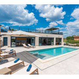 Luxury Villa Velunida I Family villa in Porec