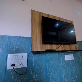Viesnīca The Retreat - Best Property In Mussoorie #Luxury Rooms #Parking #Budget Friendly #Couple Friendly pilsētā Massūrī