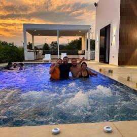 Villa privada para 20 huéspedes con piscina y jacuzzi