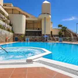 GuestReady - Puerto Rico Bungalow with Pool, hotelli kohteessa Mogán