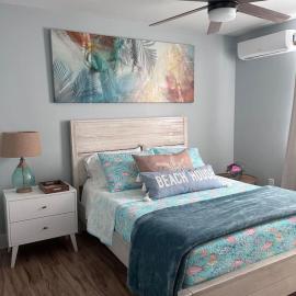 Welcome to Seas The Day Beach House, Hotel in Lantana