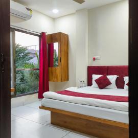 Hotel Nivanta Greens, hotel di Ujjain