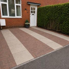Comfortable 2-Bed Home with Free Parking