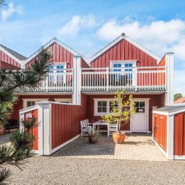 5 star holiday home in Blåvand, hotel i Blåvand