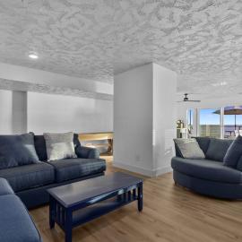 Surfer Beach Hotel