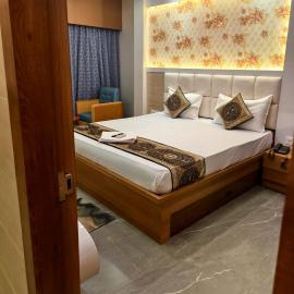 Hotel Radha Rani Palace - Near Sea Beach Puri & Temple, hotel em Balasore