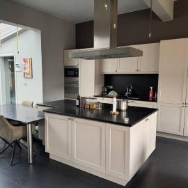 Charming Farmhouse Retreat in Beveren-Kruibeke-Zwijndrecht