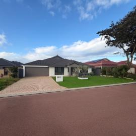 पर्थ में, होटल Stylish Harrisdale Home, 20 Min to Perth CBD