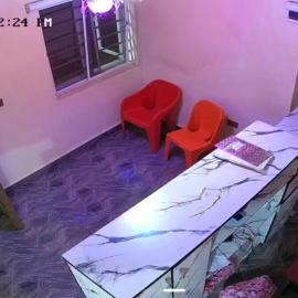 Indo style Hotel and suite Located beside ichi girls secondary school, hotelli kohteessa Amichi