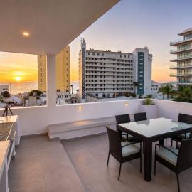 2br/2ba Condo 1 block to ocean! - Unit #5