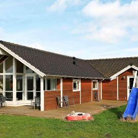 10 person holiday home in Væggerløse-By Traum
