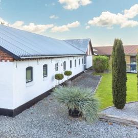 Charming Farmhouse Retreat, hotel em Frederikshavn