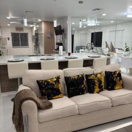 Cove Pool House Walk to Beach, Dining & Shopping