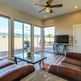 Luxury Desert Condo with Gorgeous Mountain Views Located Near Town