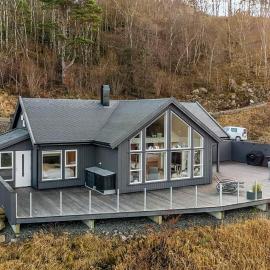 8 person holiday home in Lyngdal