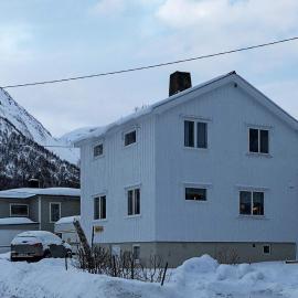 8 person holiday home in Senjahopen: Mefjordvær şehrinde bir otel
