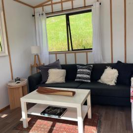 Kauri Cabins، فندق في Kauri