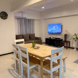 Mactan Airport Cozy Family Loft Condo by A&C