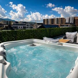 Tâmpa View Luxury Jacuzzi Apartment