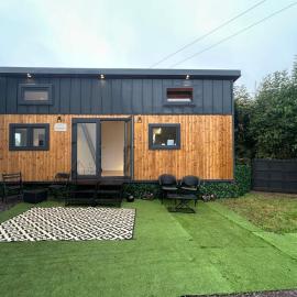 Carnuff Tiny home, Hotel in Navan