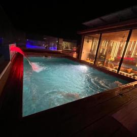 Beautiful duplex with pool
