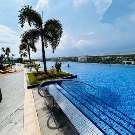 Two Spacious Bedroom plus Single Bedroom Apartment in Mactan Newtown Cebu, Hotel in Punta Engaño