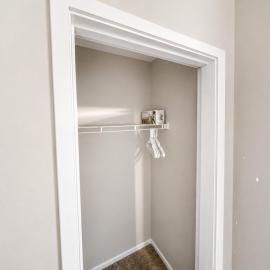 Peaceful 2BR Townhome Near Birmingham, Hotel in Hoover