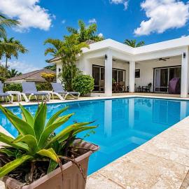 Private Pool Villa in Hispaniola Residencial, hotel en Sosúa