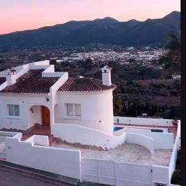 Vakantiewoning CasaLucka4enjoy private pool and mountain view regio Calpe-Jalon