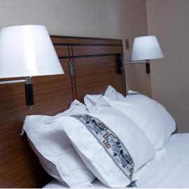 R&R Furnished Apartments: Namulanda şehrinde bir otel