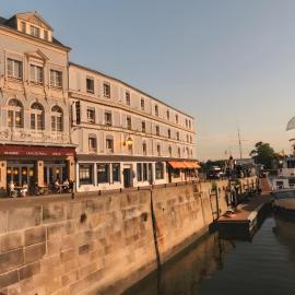 Best Western Le Cheval Blanc -Vue sur le port-plein centre ville