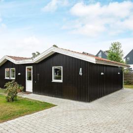 6 person holiday home in Væggerløse, hotel a Bøtø By