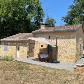 La Cadette charmante maison en pierre