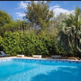 VILLA chez RAYMONDE, хотел в Teyran
