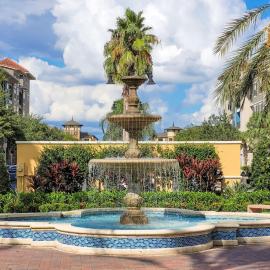 4Br 2Bath Condo Balcony 5min Conv Center 2020ft
