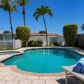 BEACHaus Home - Pool - 2 Blocks from Beach