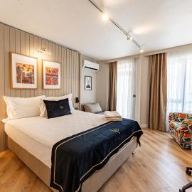 Looks Prive Suites