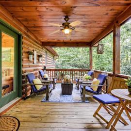 Cabin in Blue Ridge Hot Tub Games & Creek