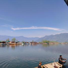 Lalarukh Group of Houseboats