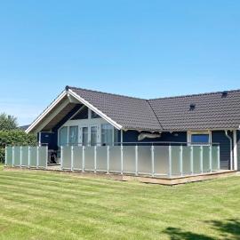 5 star holiday home in Vinderup, hôtel à Vinderup